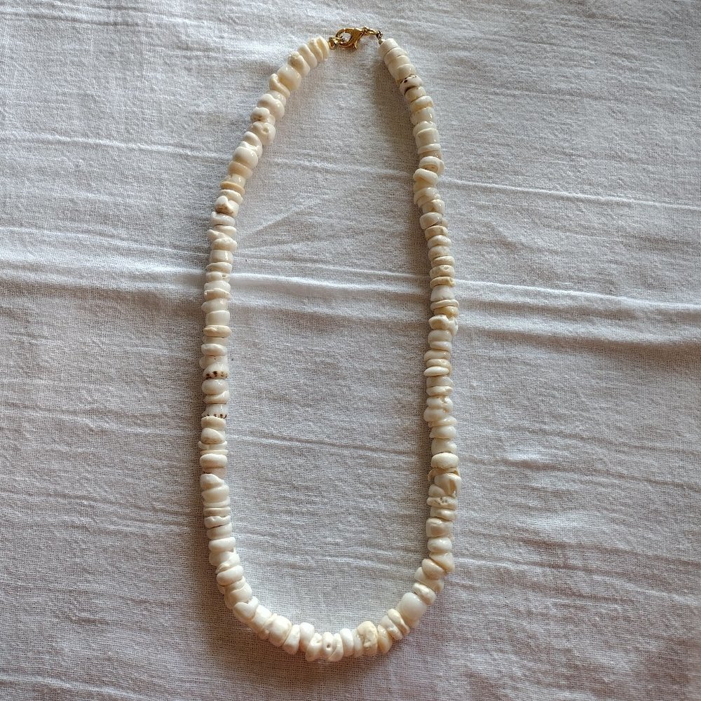 Shell Necklace - Picture 5 of 6